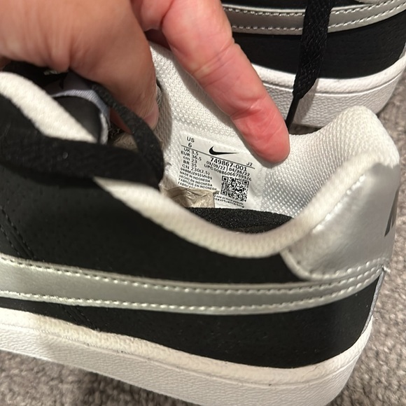 Brand new women’s Nike shoes size 6 - Picture 5 of 7